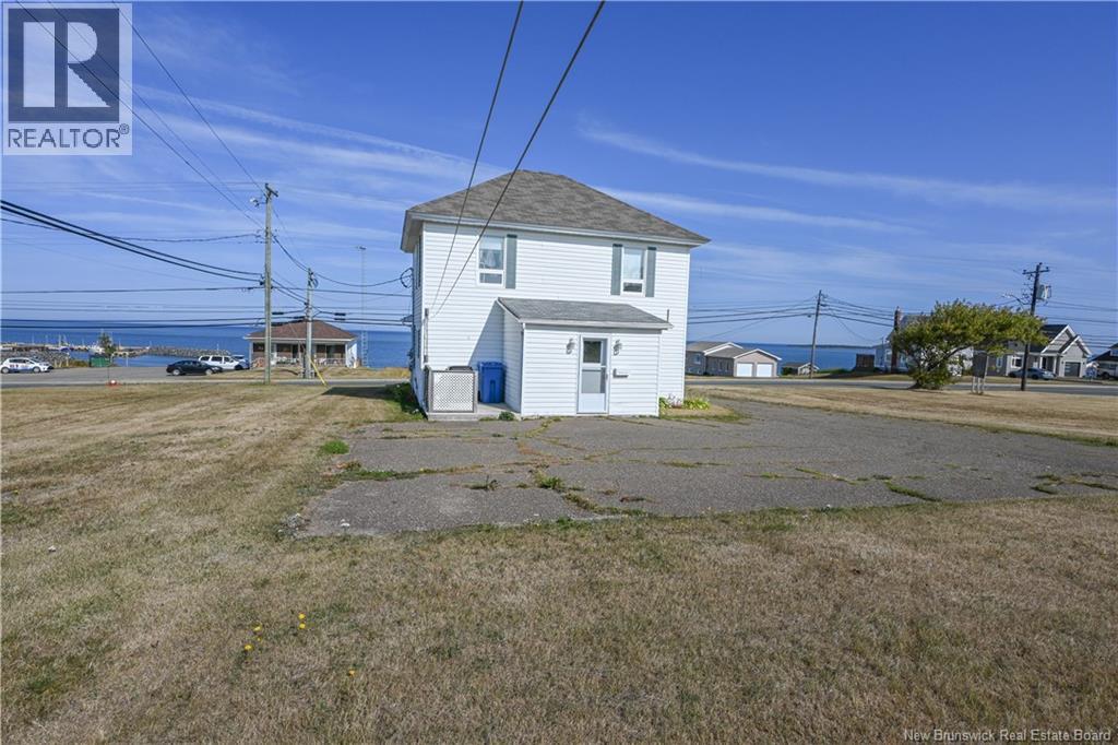 98 Saint-Pierre E. Boulevard, Caraquet, New Brunswick  E1W 1A9 - Photo 30 - NB127730