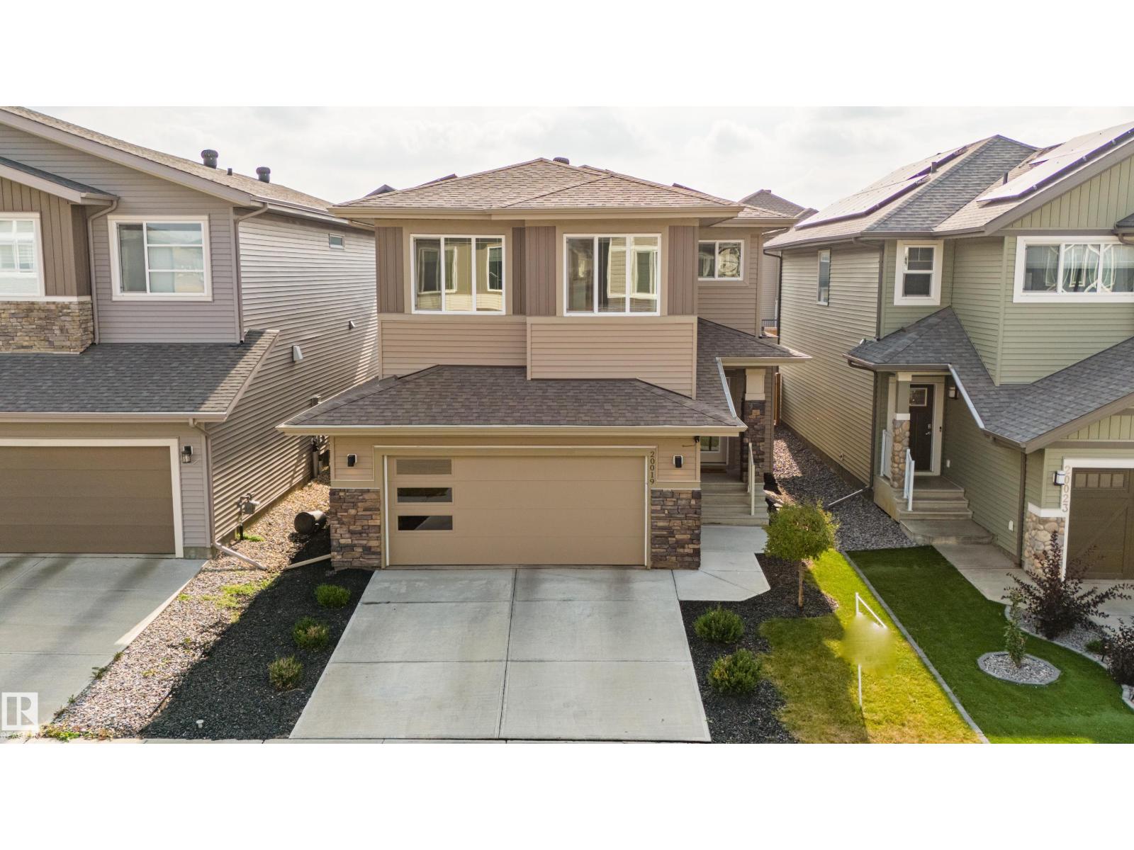 20019 29 AV NW, Edmonton, Alberta