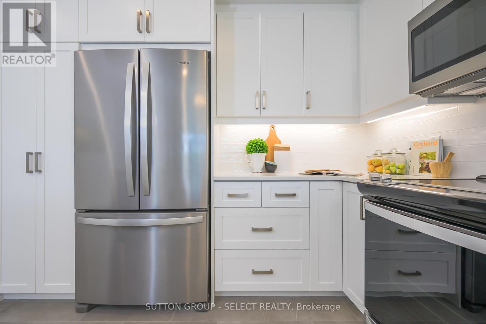 Photo 6 of 24 for 307 - 1975 Fountain Grass Drive