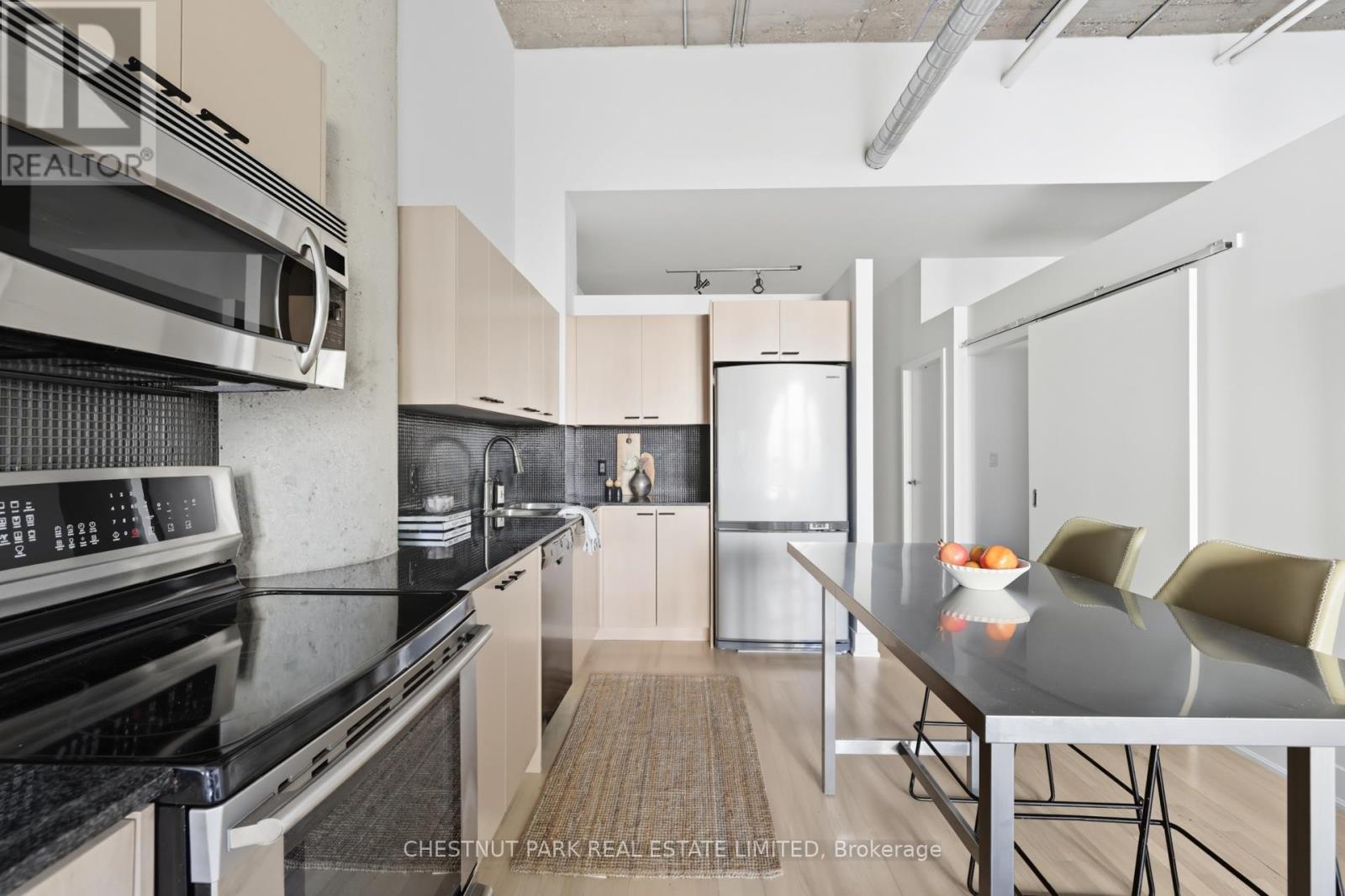 215 - 637 Lakeshore Boulevard W, Toronto, Ontario  M5V 3J6 - Photo 16 - C12439291