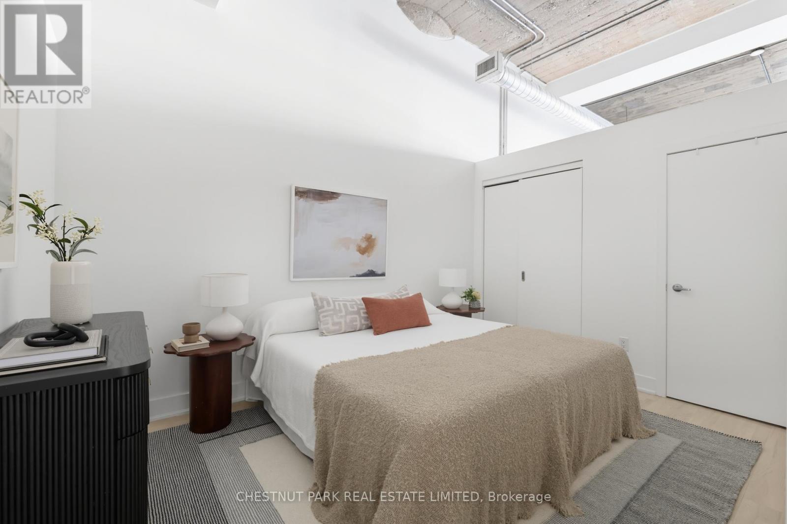 215 - 637 Lakeshore Boulevard W, Toronto, Ontario  M5V 3J6 - Photo 19 - C12439291