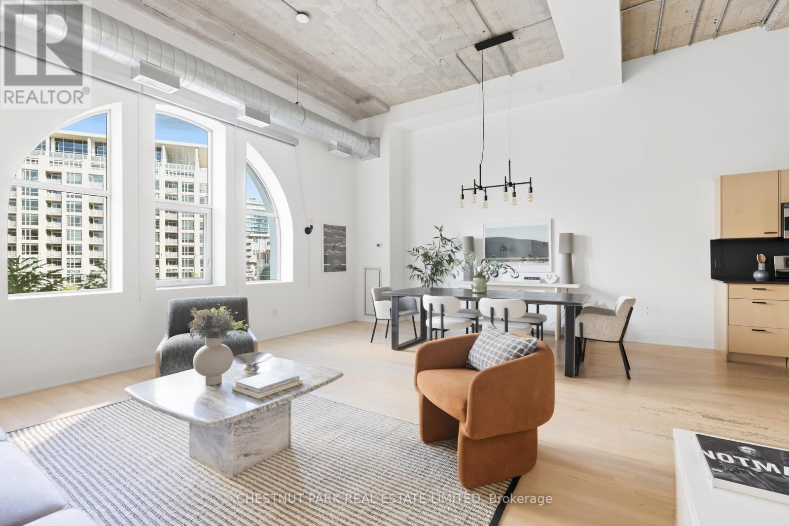 215 - 637 Lakeshore Boulevard W, Toronto, Ontario  M5V 3J6 - Photo 6 - C12439291