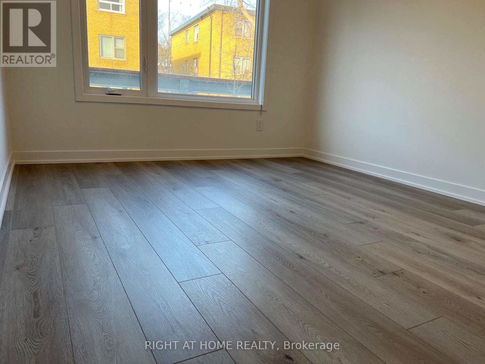 5 - 10 Marquette Avenue, Toronto, Ontario  M6A 0E1 - Photo 10 - C12439307