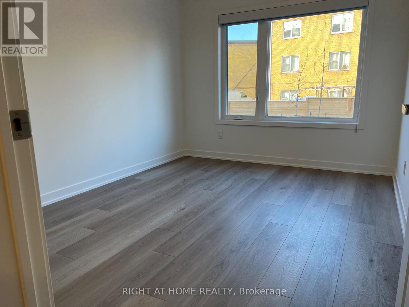 5 - 10 Marquette Avenue, Toronto, Ontario  M6A 0E1 - Photo 11 - C12439307