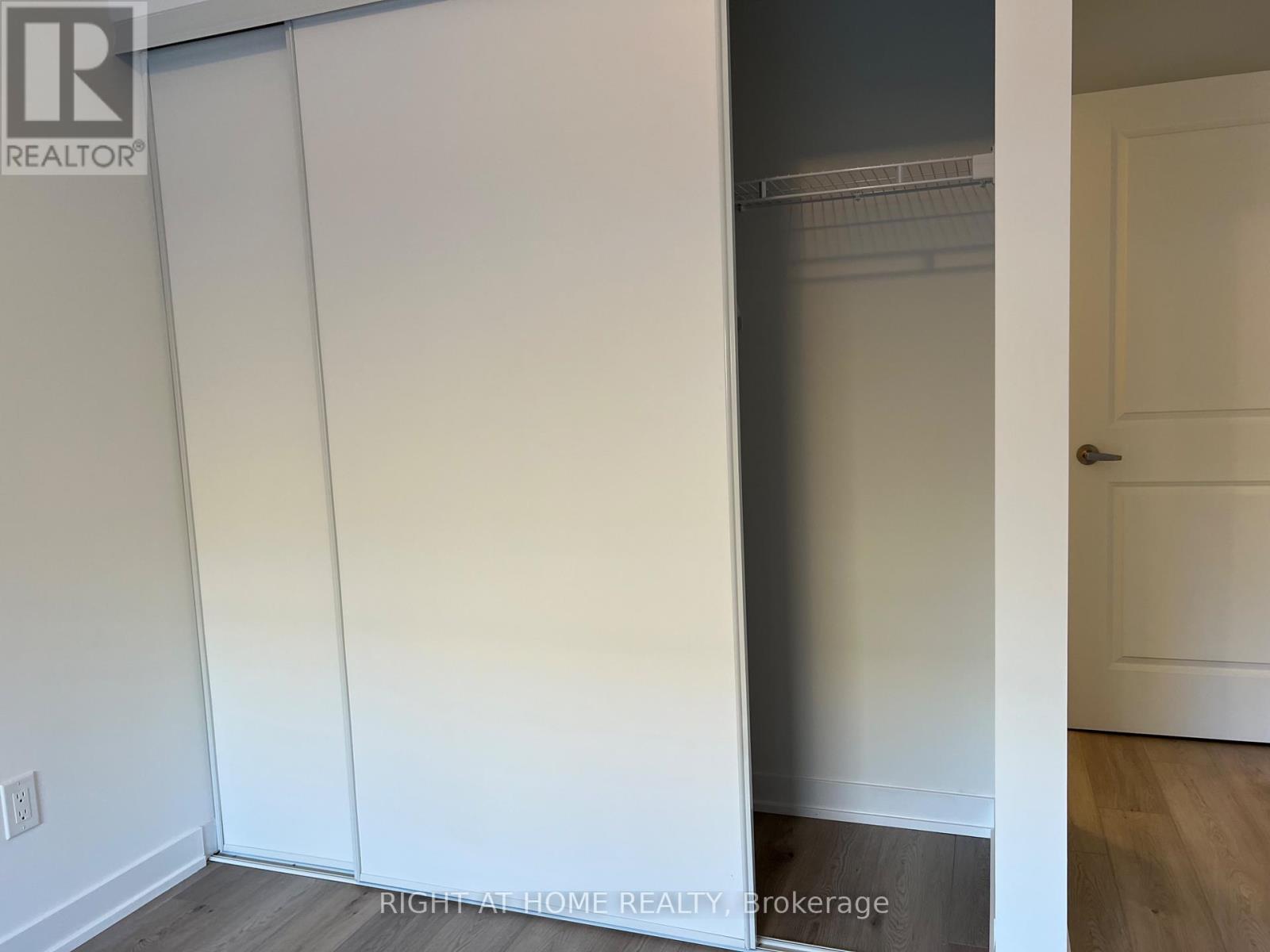 5 - 10 Marquette Avenue, Toronto, Ontario  M6A 0E1 - Photo 16 - C12439307