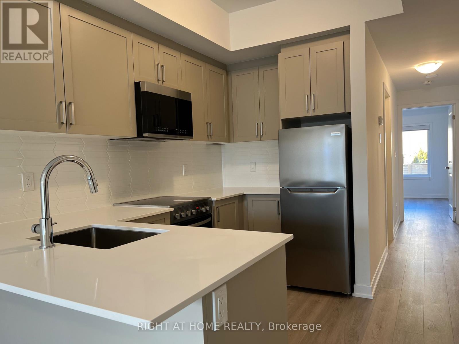 5 - 10 Marquette Avenue, Toronto, Ontario  M6A 0E1 - Photo 3 - C12439307