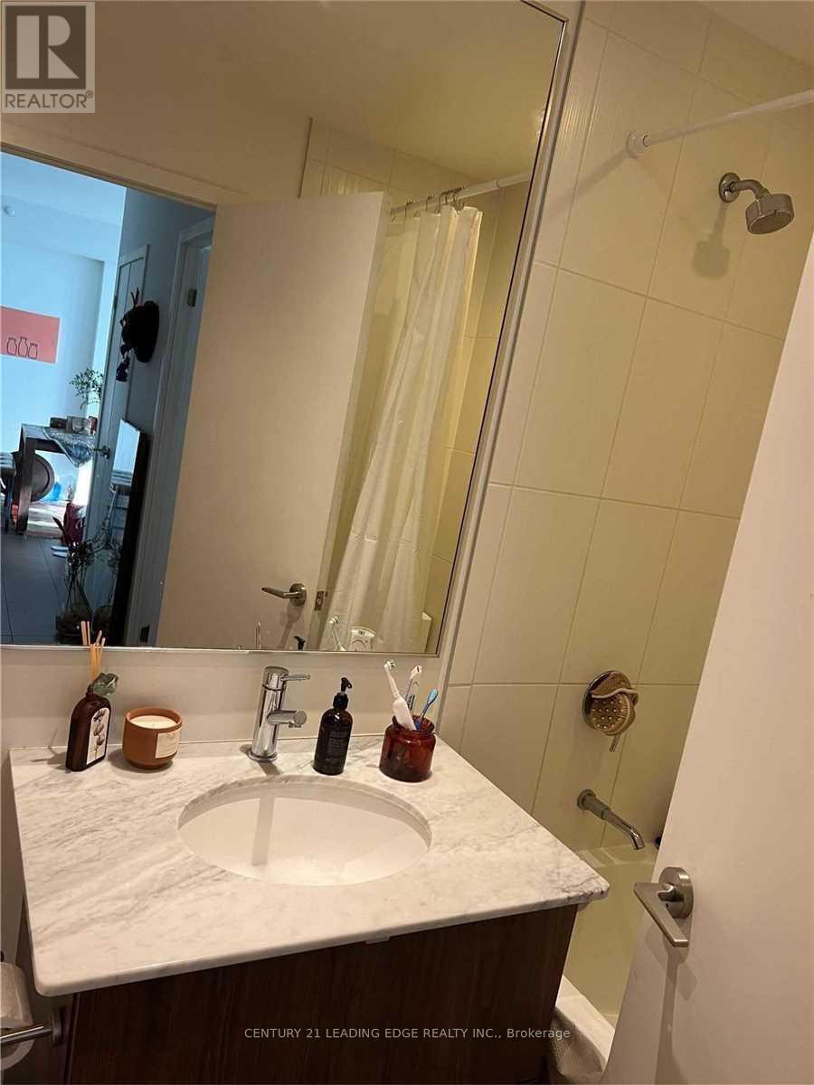 1010 - 170 Fort York Boulevard, Toronto, Ontario  M5V 0E6 - Photo 6 - C12439348
