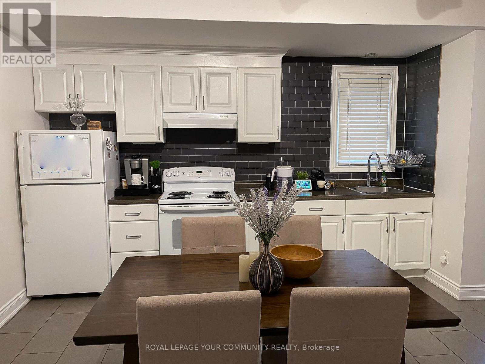 154 Day Avenue, Toronto, Ontario  M6E 3W3 - Photo 38 - W12436256