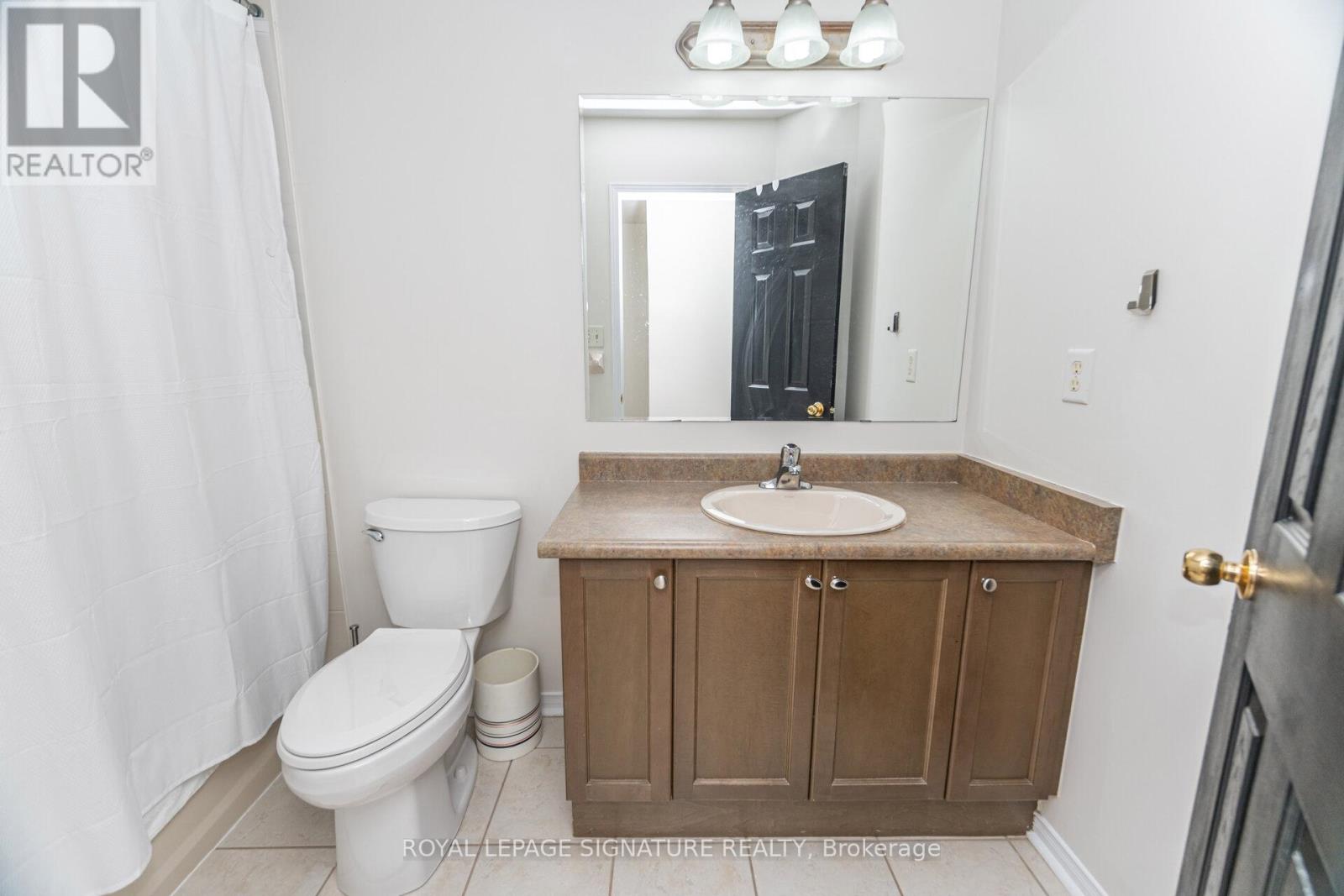 7131 Chatham Court, Mississauga, Ontario  L5N 8R1 - Photo 17 - W12433499