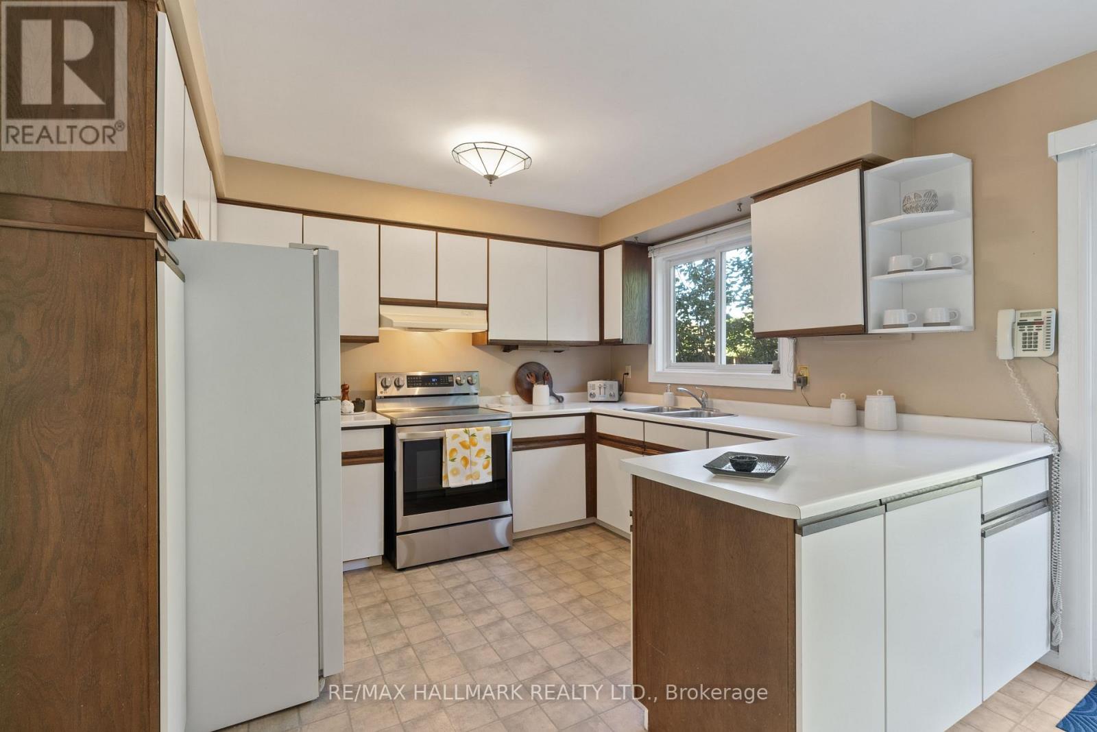 15 Emcarr Drive, Toronto, Ontario  M1E 4Z9 - Photo 10 - E12439297