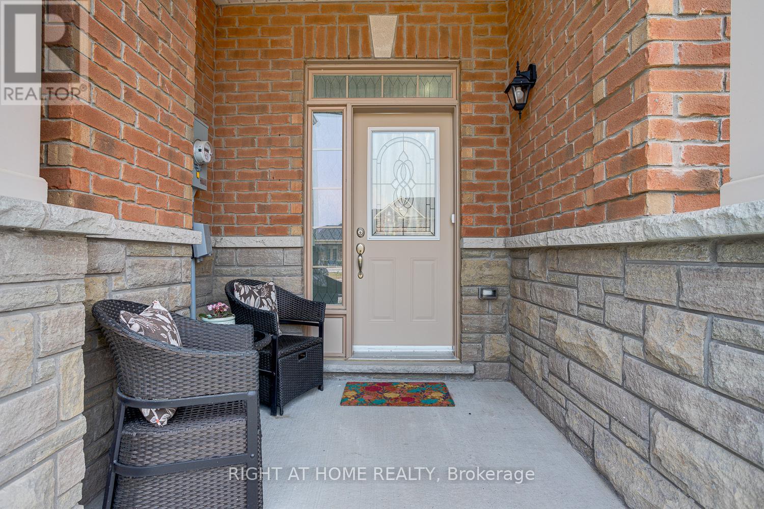 6 Southampton Street, Scugog, Ontario  L9L 0A2 - Photo 2 - E12439305