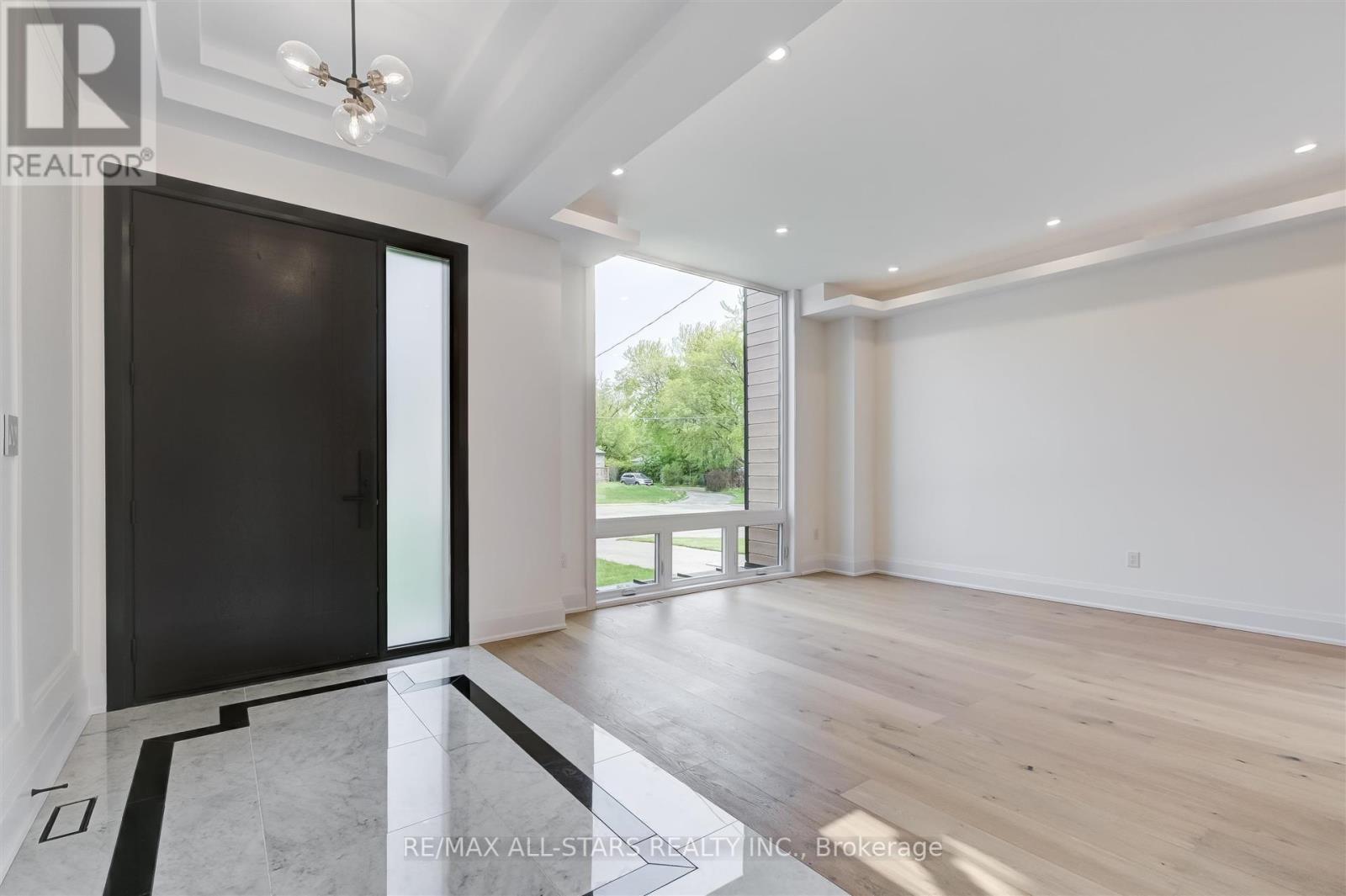 93 Cree Avenue, Toronto, Ontario  M1M 1Z9 - Photo 6 - E12439322