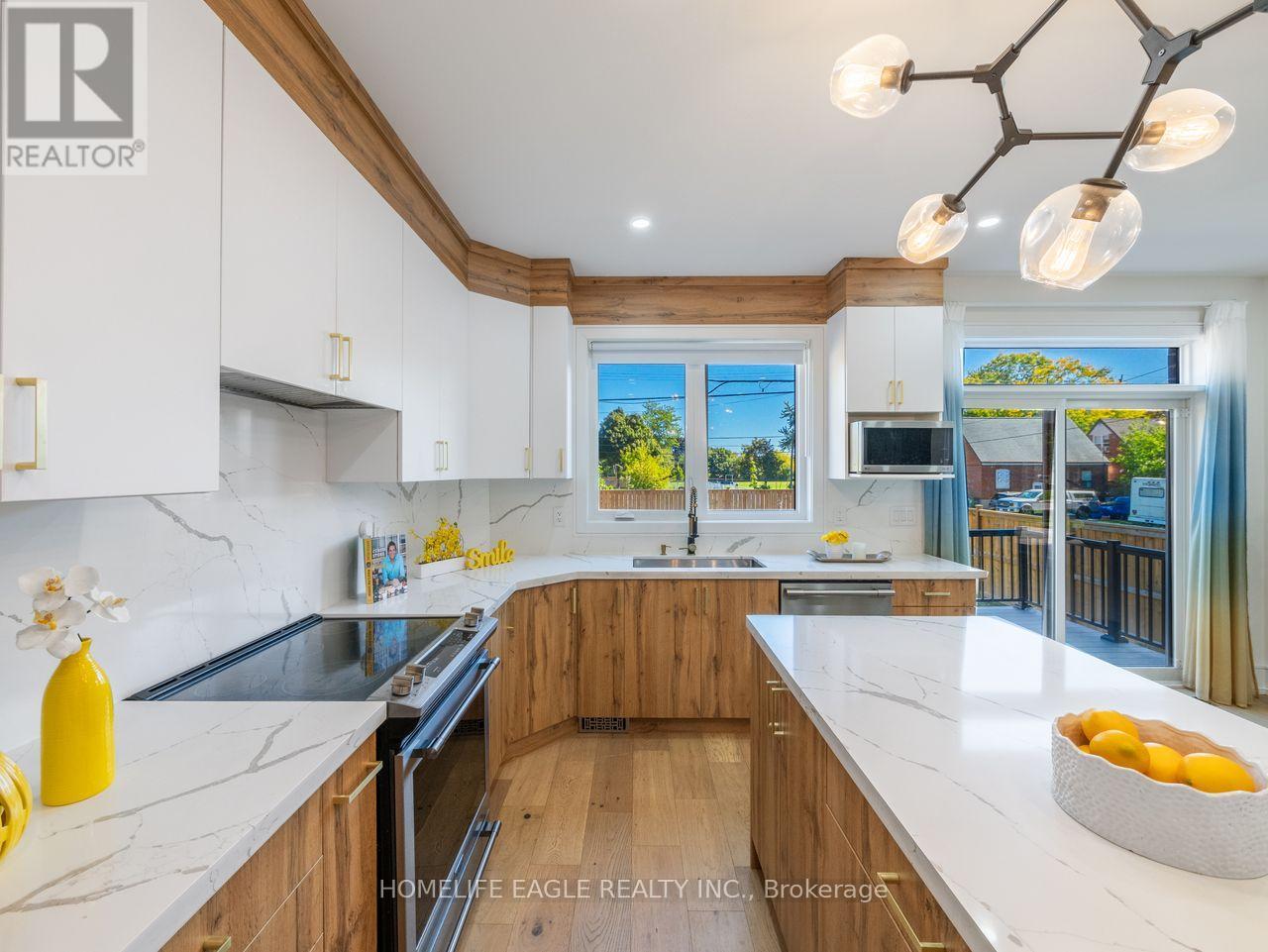 109a Heale Avenue, Toronto, Ontario  M1N 3Y2 - Photo 4 - E12439343