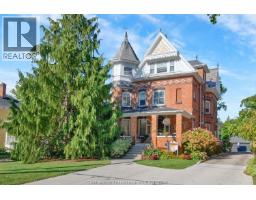 325 Wellington STREET West, Chatham, Ontario
