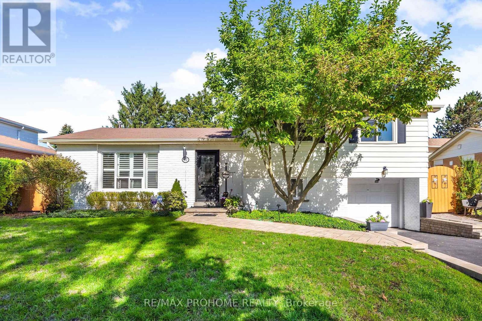 32 Sir Bedevere Place, Markham, Ontario  L3P 2W4 - Photo 1 - N12439285