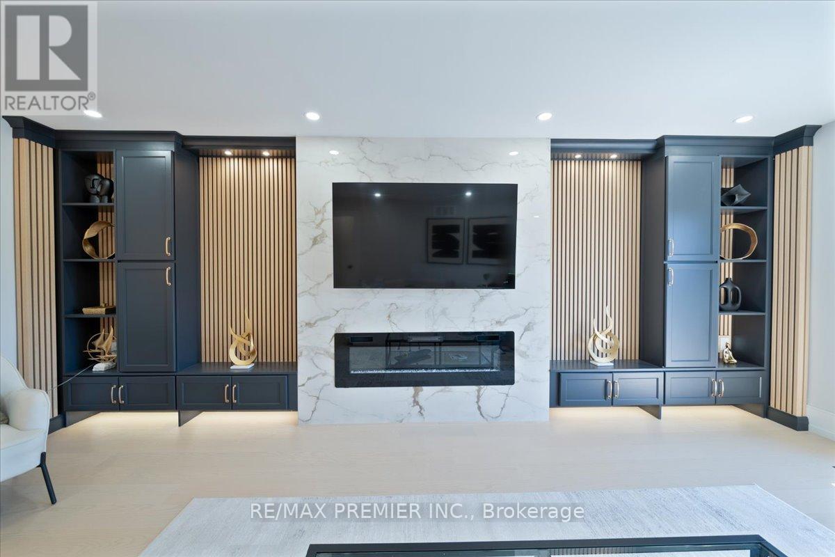 157 Jeanne Drive, Vaughan, Ontario  L4L 1X8 - Photo 13 - N12439314