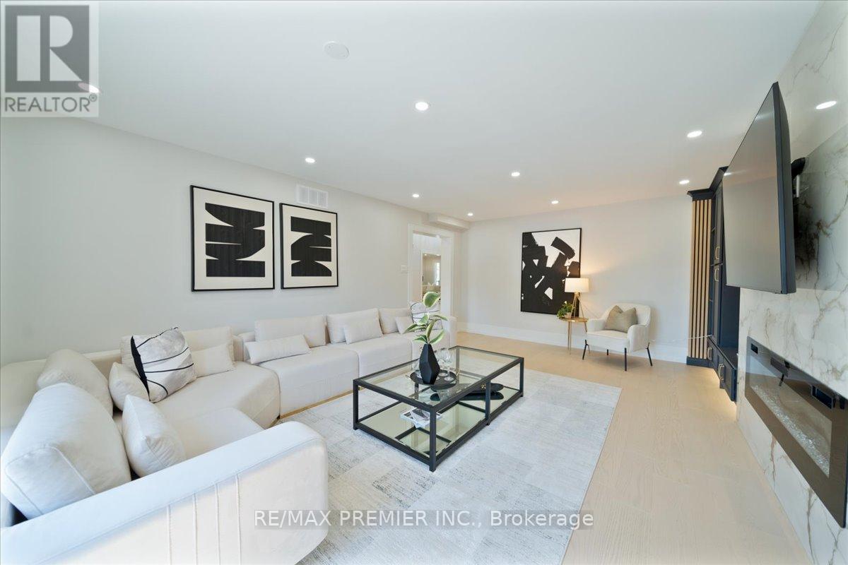 157 Jeanne Drive, Vaughan, Ontario  L4L 1X8 - Photo 14 - N12439314