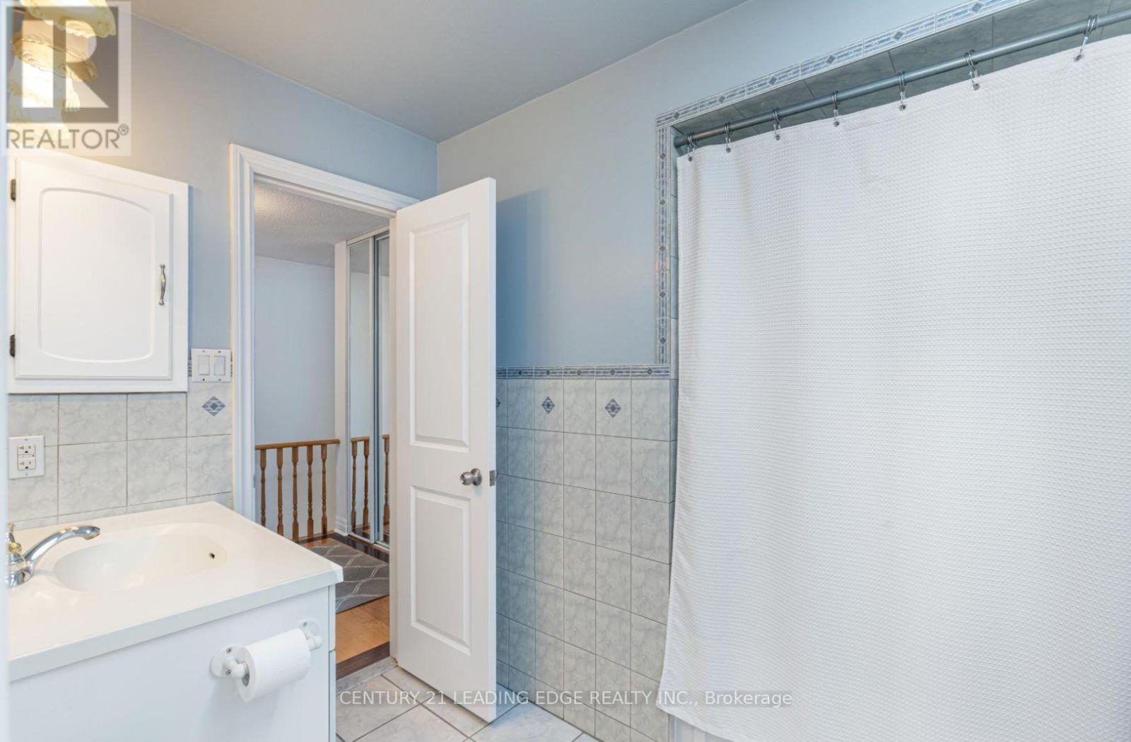 69 Parkinson Road, Markham, Ontario  L3P 4G7 - Photo 9 - N12439349