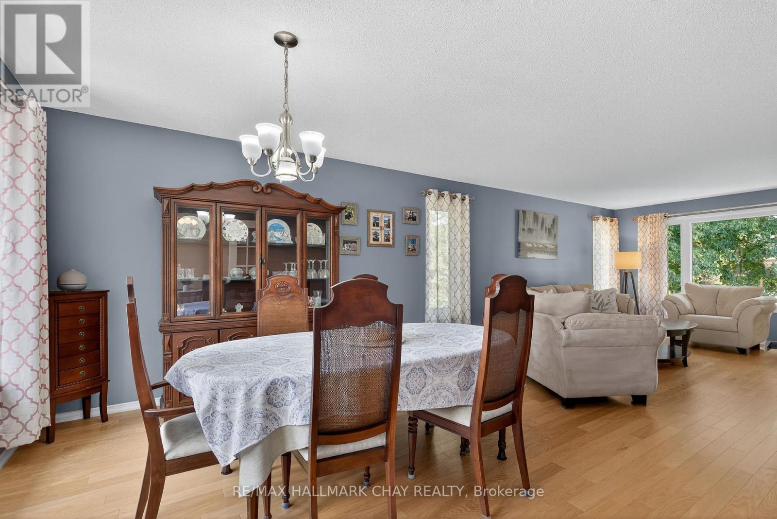 33 Parkette Drive, New Tecumseth, Ontario  L9R 1R7 - Photo 15 - N12439351