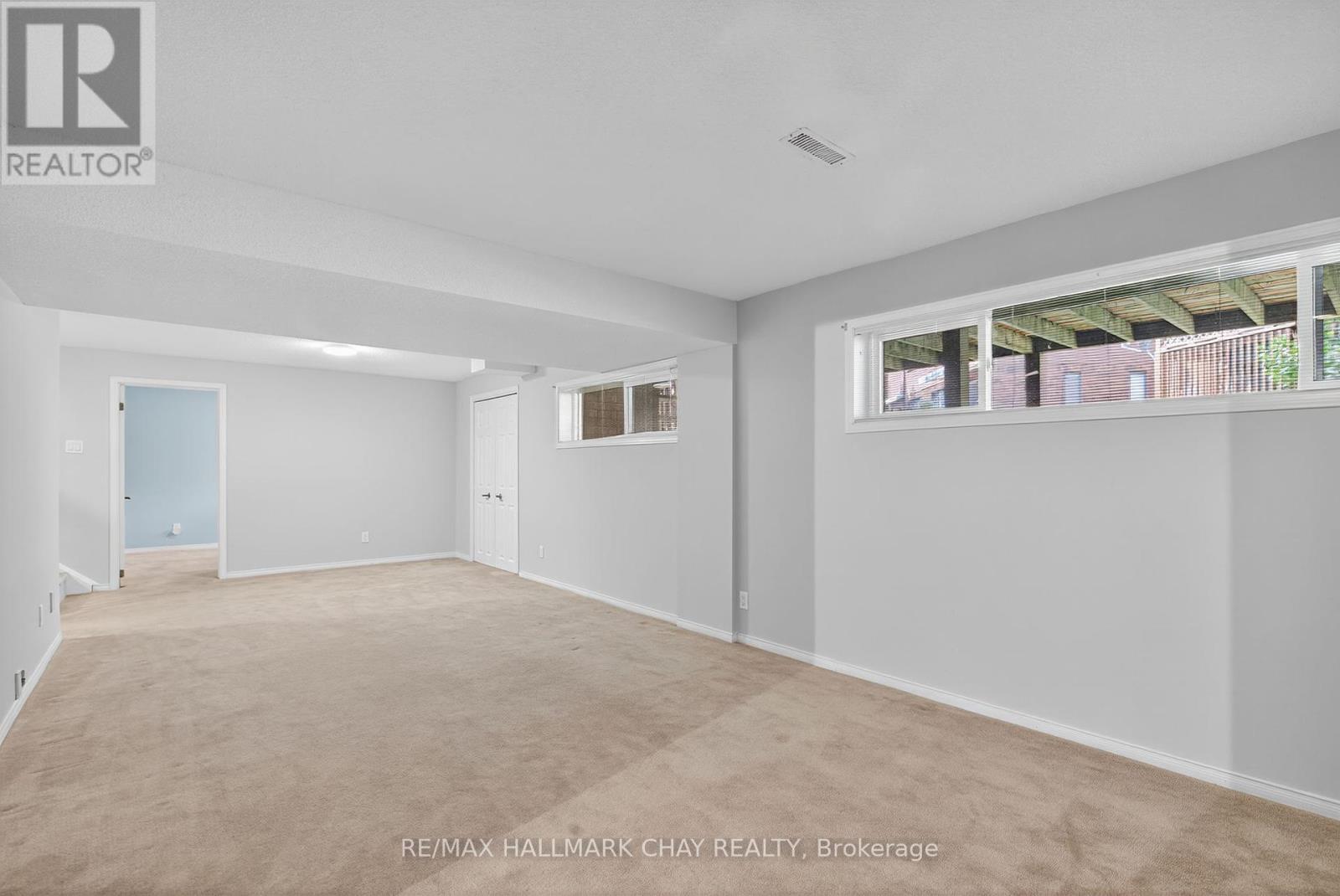 33 Parkette Drive, New Tecumseth, Ontario  L9R 1R7 - Photo 19 - N12439351