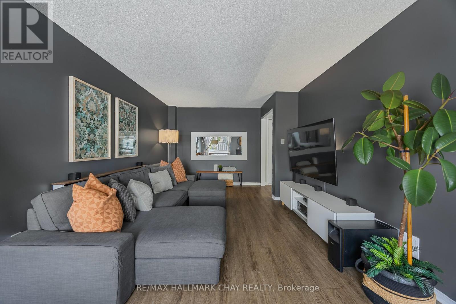 20 Basswood Drive, Barrie, Ontario  L4N 9P1 - Photo 12 - S12439306