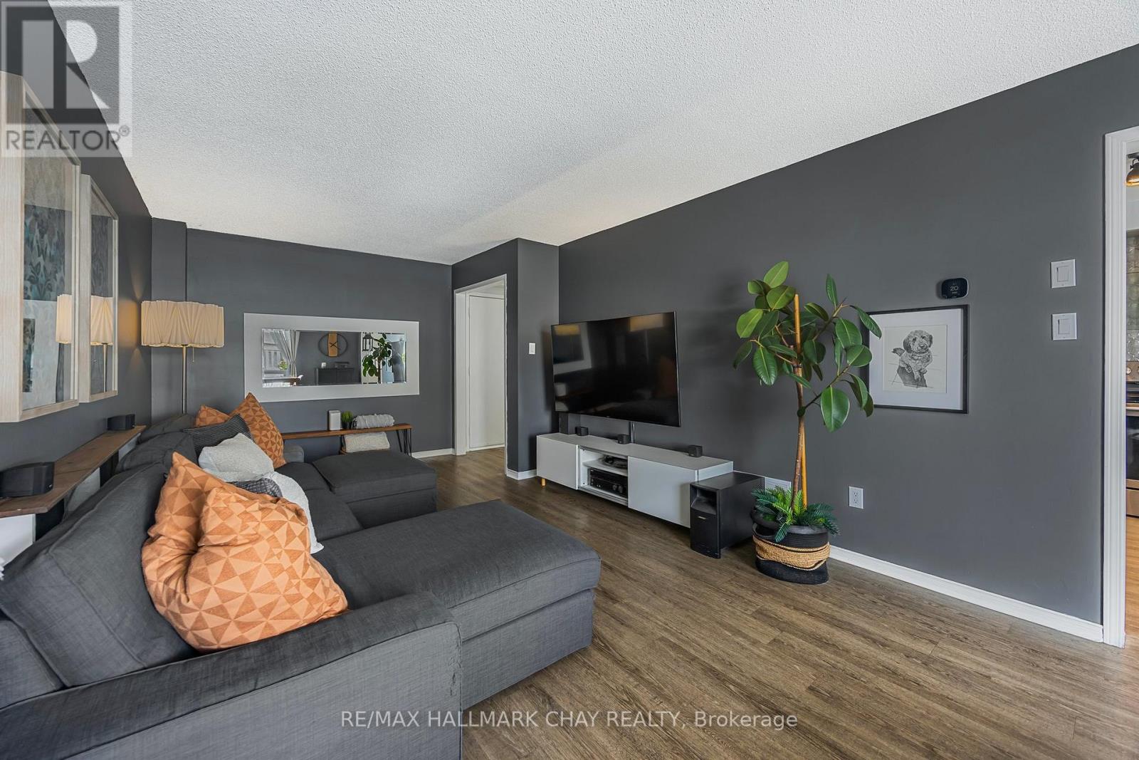 20 Basswood Drive, Barrie, Ontario  L4N 9P1 - Photo 13 - S12439306