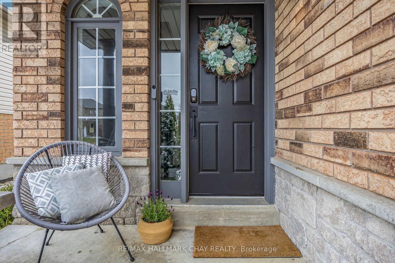 20 Basswood Drive, Barrie, Ontario  L4N 9P1 - Photo 6 - S12439306