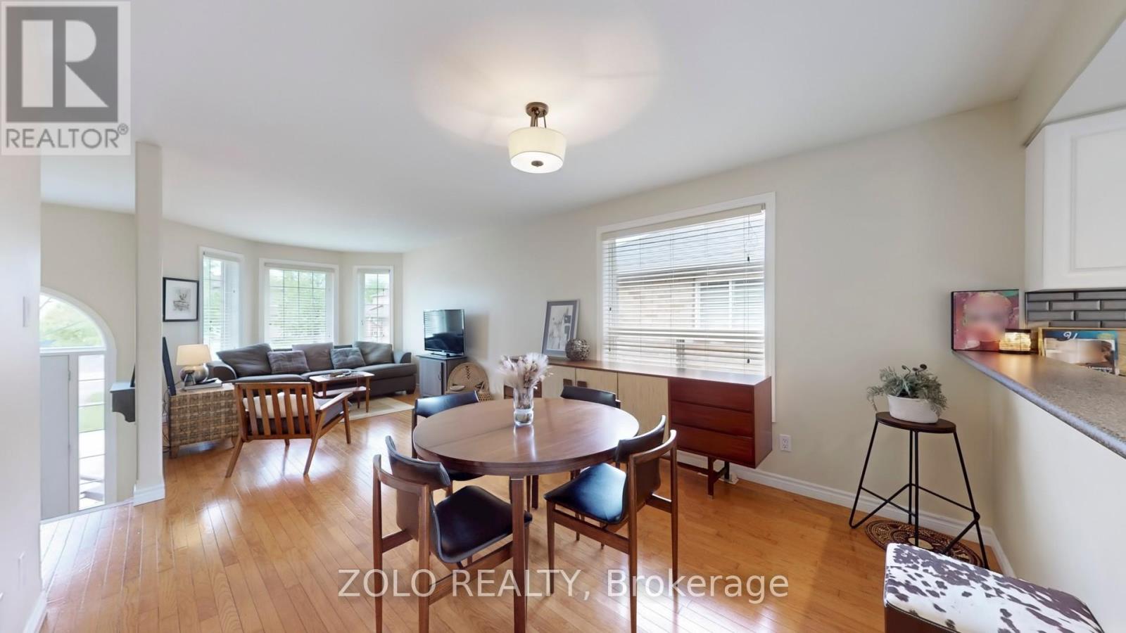 7 Golden Eagle Way, Barrie, Ontario  L4M 6P6 - Photo 12 - S12439332