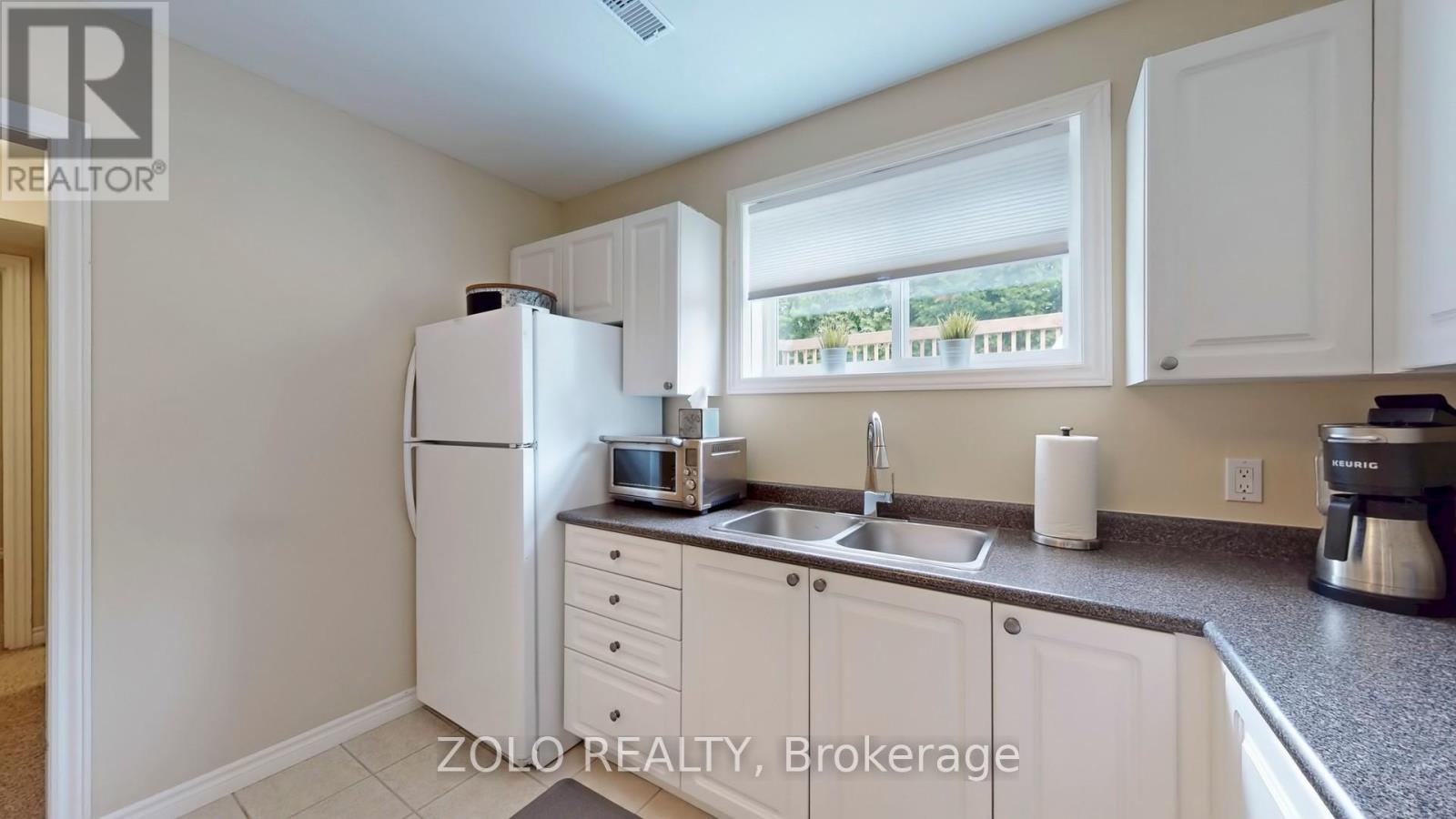 7 Golden Eagle Way, Barrie, Ontario  L4M 6P6 - Photo 27 - S12439332