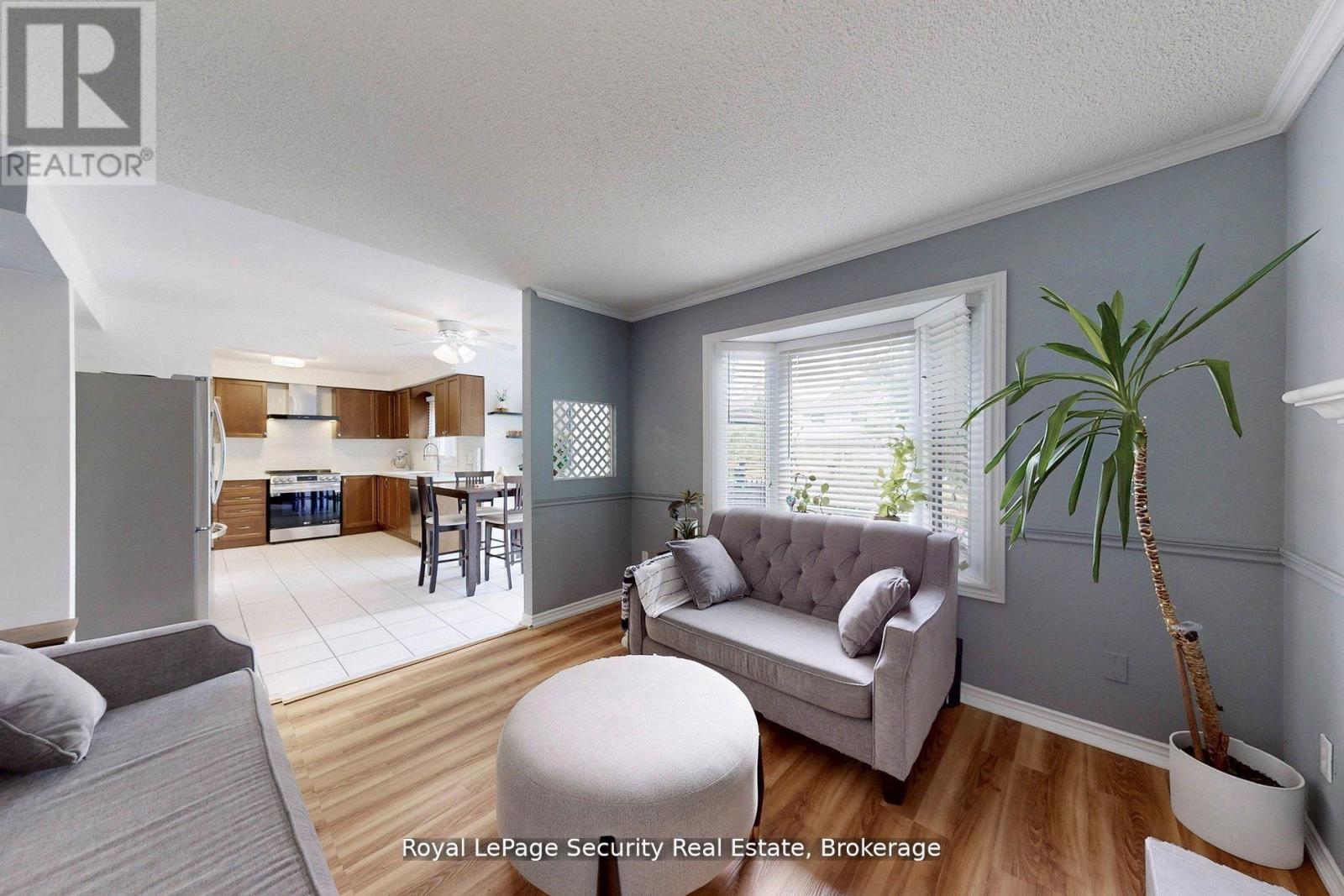 122 Browning Trail, Barrie, Ontario  L4N 6R3 - Photo 13 - S12439361