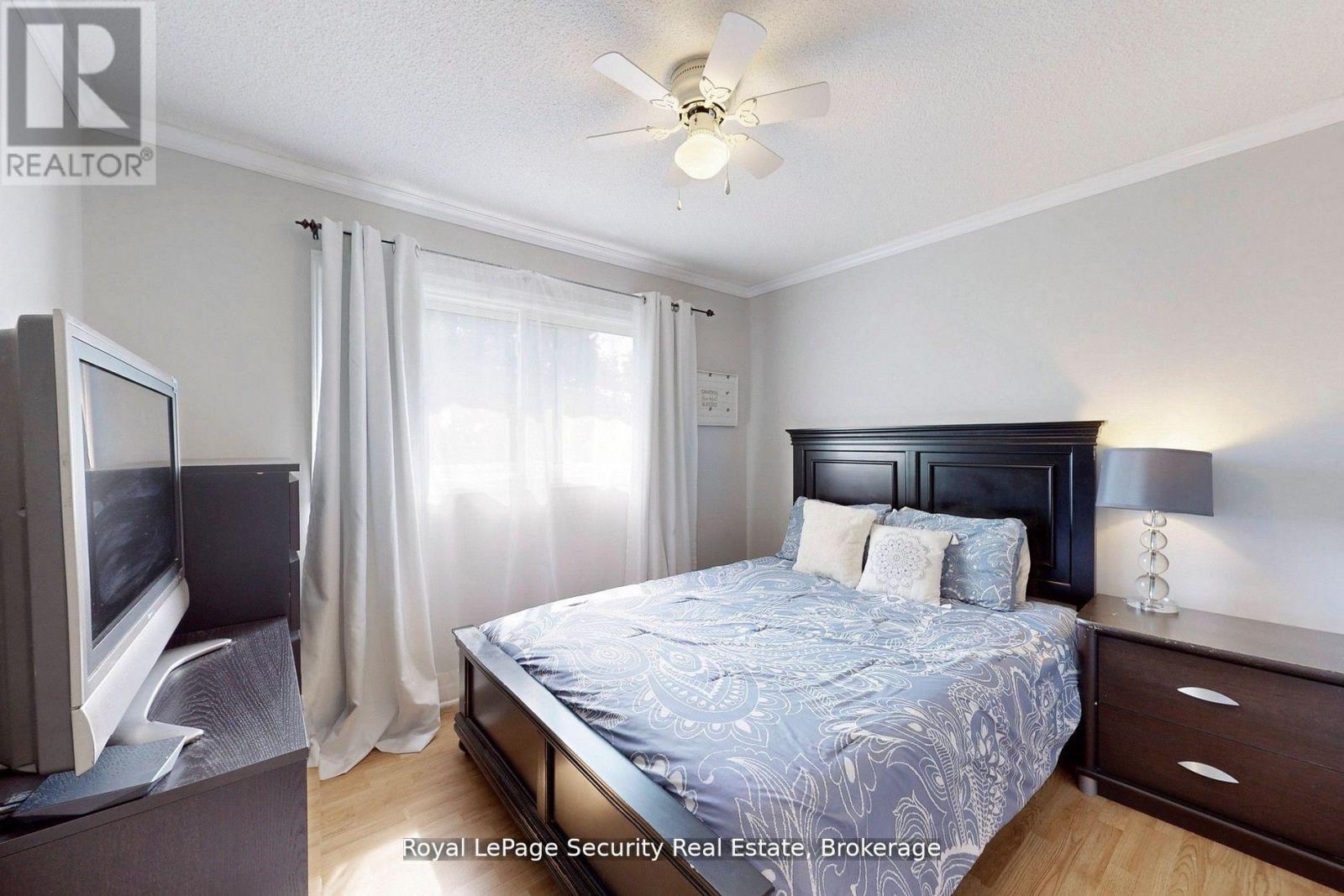 122 Browning Trail, Barrie, Ontario  L4N 6R3 - Photo 30 - S12439361