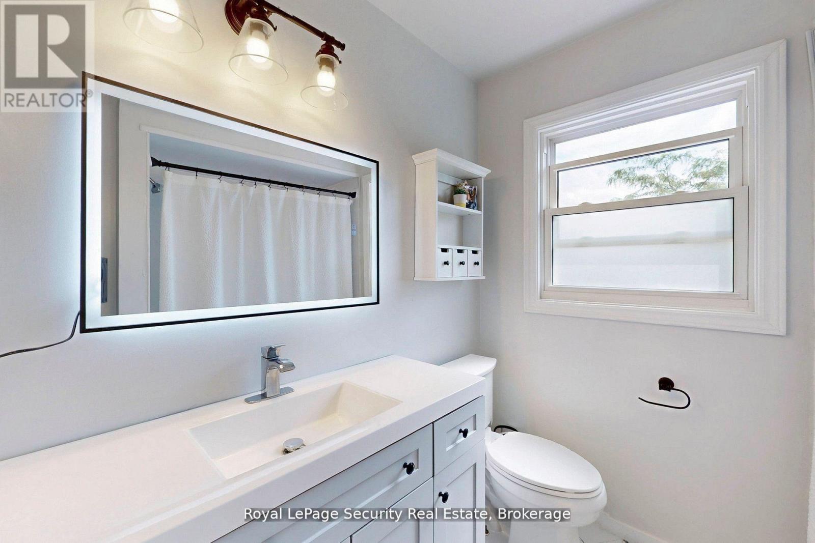 122 Browning Trail, Barrie, Ontario  L4N 6R3 - Photo 31 - S12439361