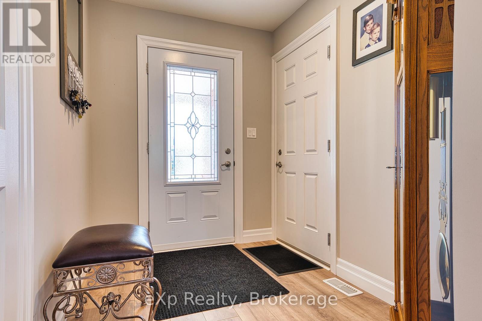 85 Huron Heights Drive, Ashfield-Colborne-Wawanosh, Ontario  N7A 0C1 - Photo 12 - X12437915