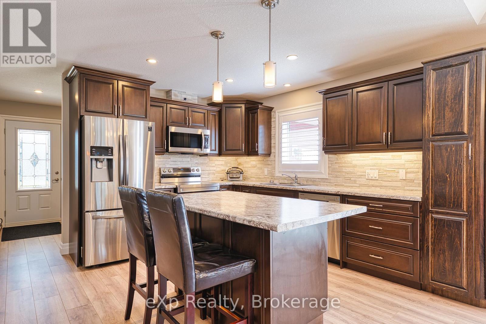 85 Huron Heights Drive, Ashfield-Colborne-Wawanosh, Ontario  N7A 0C1 - Photo 4 - X12437915