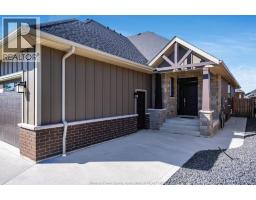 12 Robin COURT, Kingsville, Ontario
