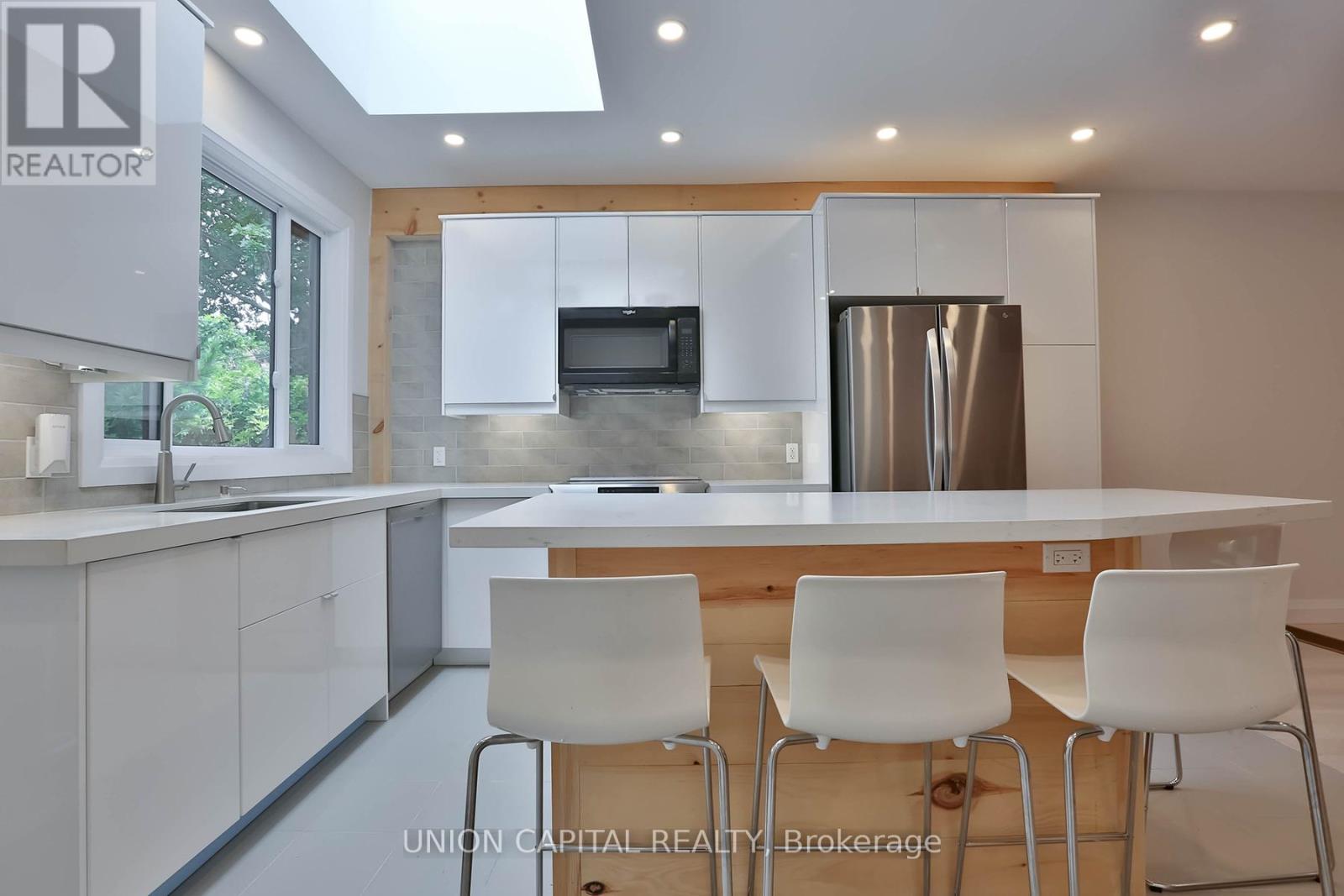 Main - 56 Ravina Crescent, Toronto, Ontario  M4J 3M2 - Photo 7 - E12438106
