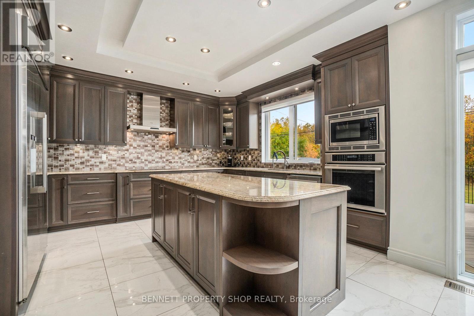 2253 Prospect Avenue, Ottawa, Ontario  K1H 7G2 - Photo 6 - X12438585