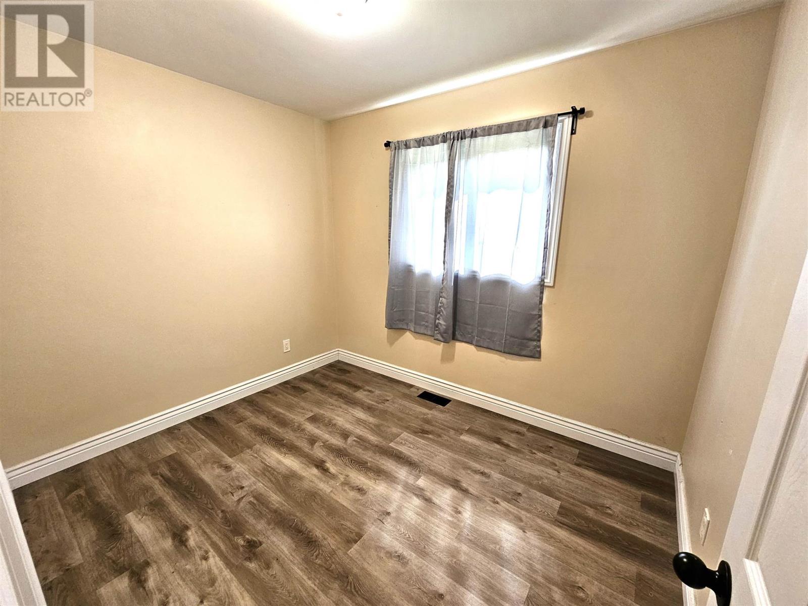 39 Chippewa St, Sault Ste. Marie, Ontario  P6C 3A2 - Photo 7 - SM252505
