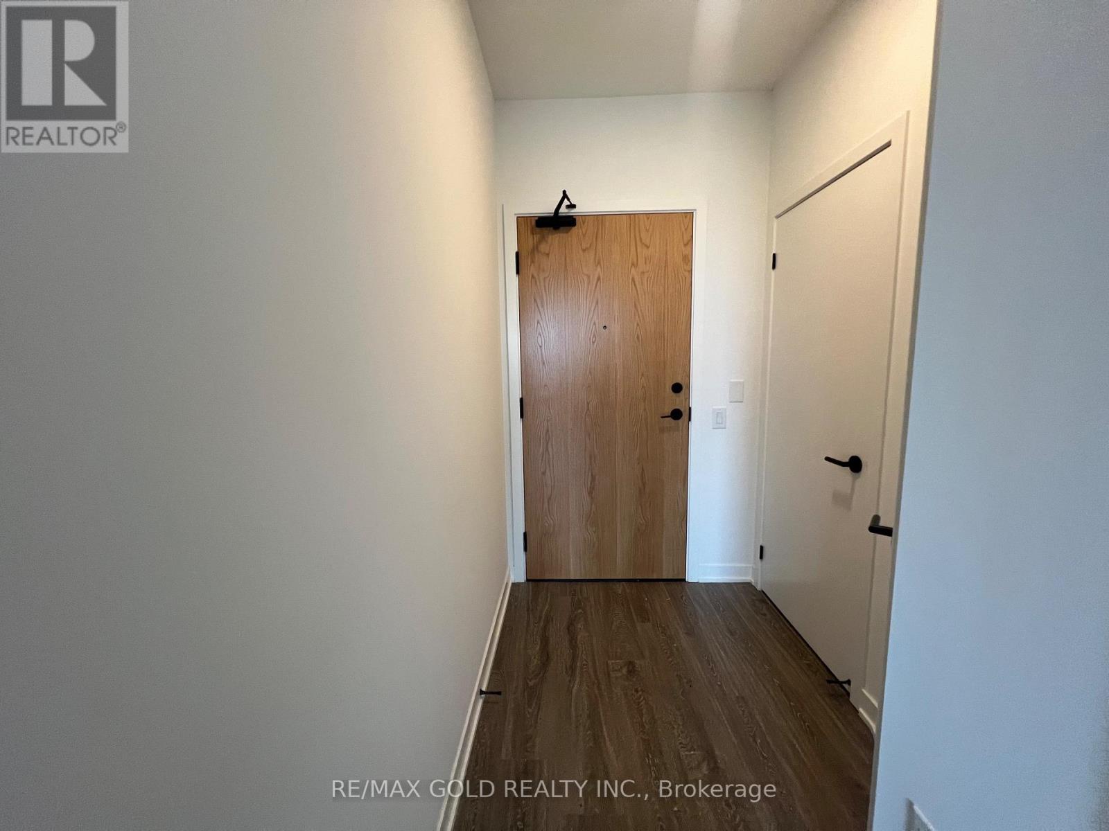 901 - 2495 Eglinton Avenue E, Mississauga, Ontario  L5M 2V8 - Photo 2 - W12439287