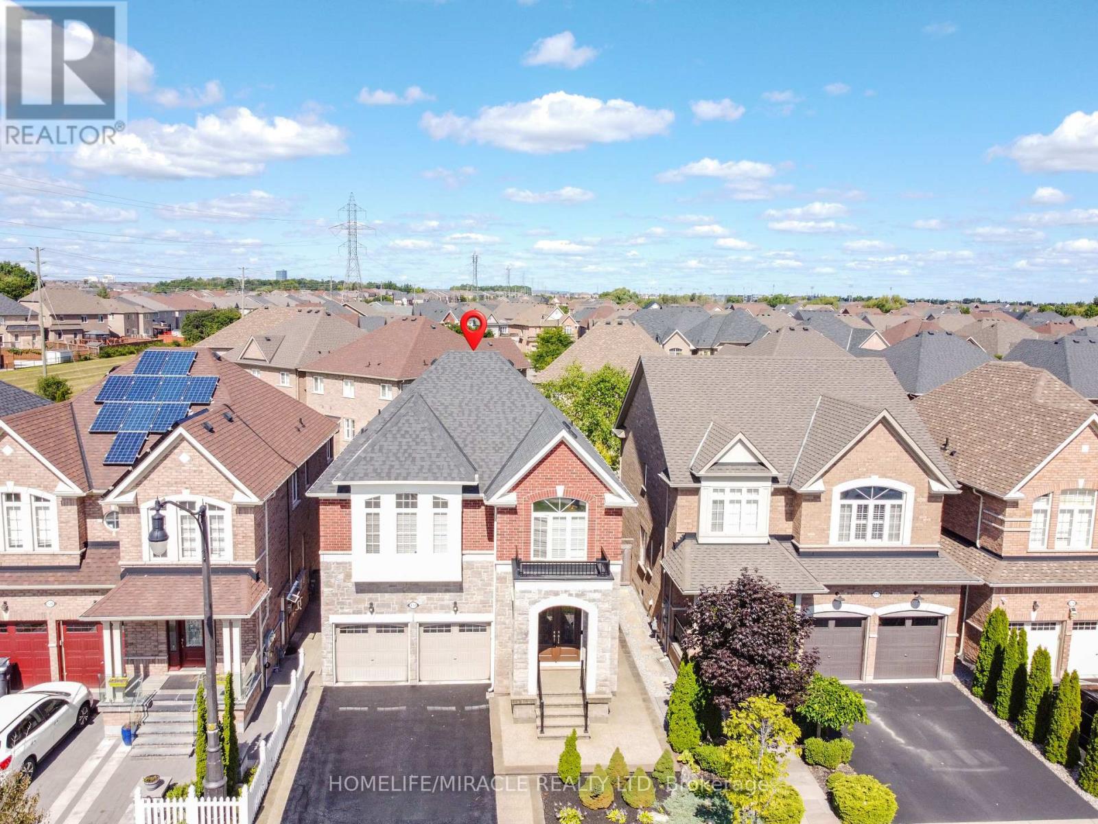 122 Bonnie Braes Drive, Brampton, Ontario  L6Y 0W7 - Photo 1 - W12439298