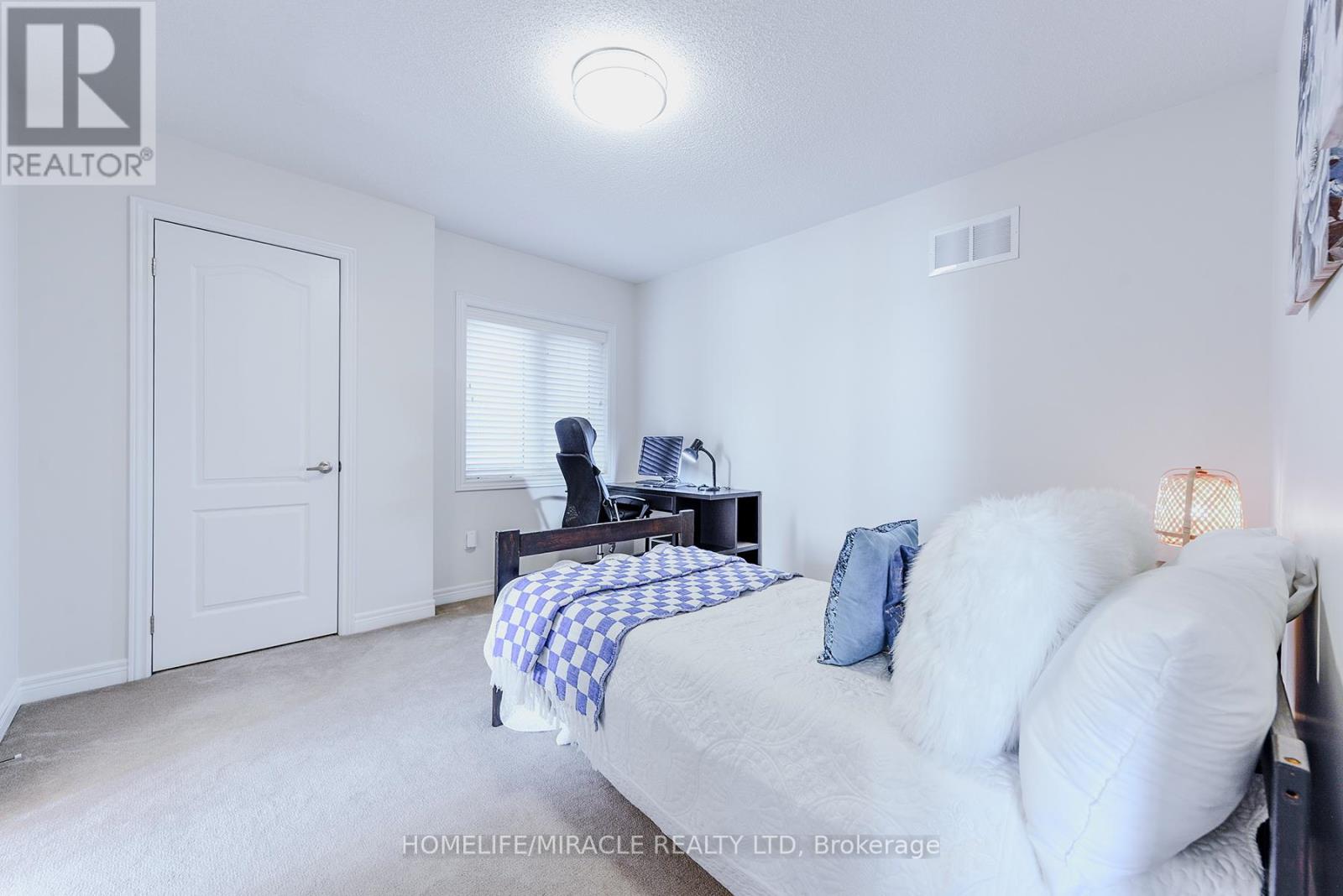 122 Bonnie Braes Drive, Brampton, Ontario  L6Y 0W7 - Photo 26 - W12439298