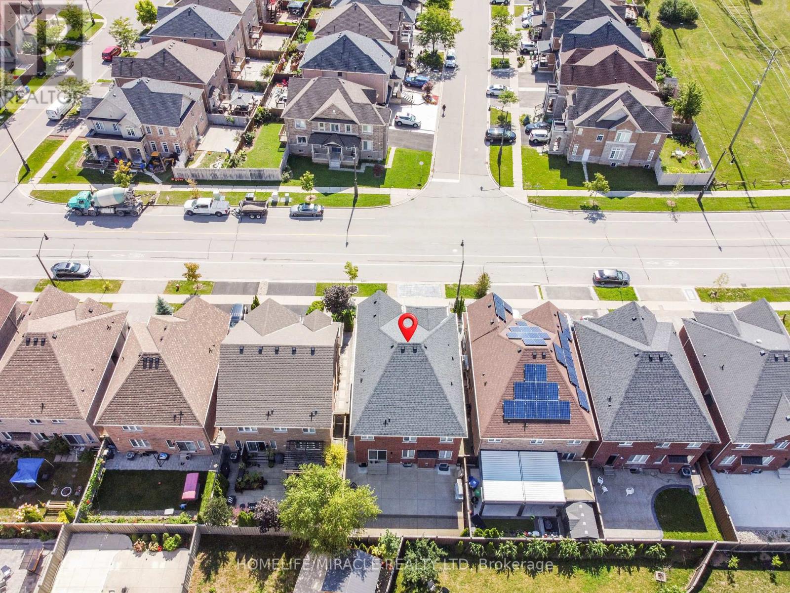 122 Bonnie Braes Drive, Brampton, Ontario  L6Y 0W7 - Photo 43 - W12439298