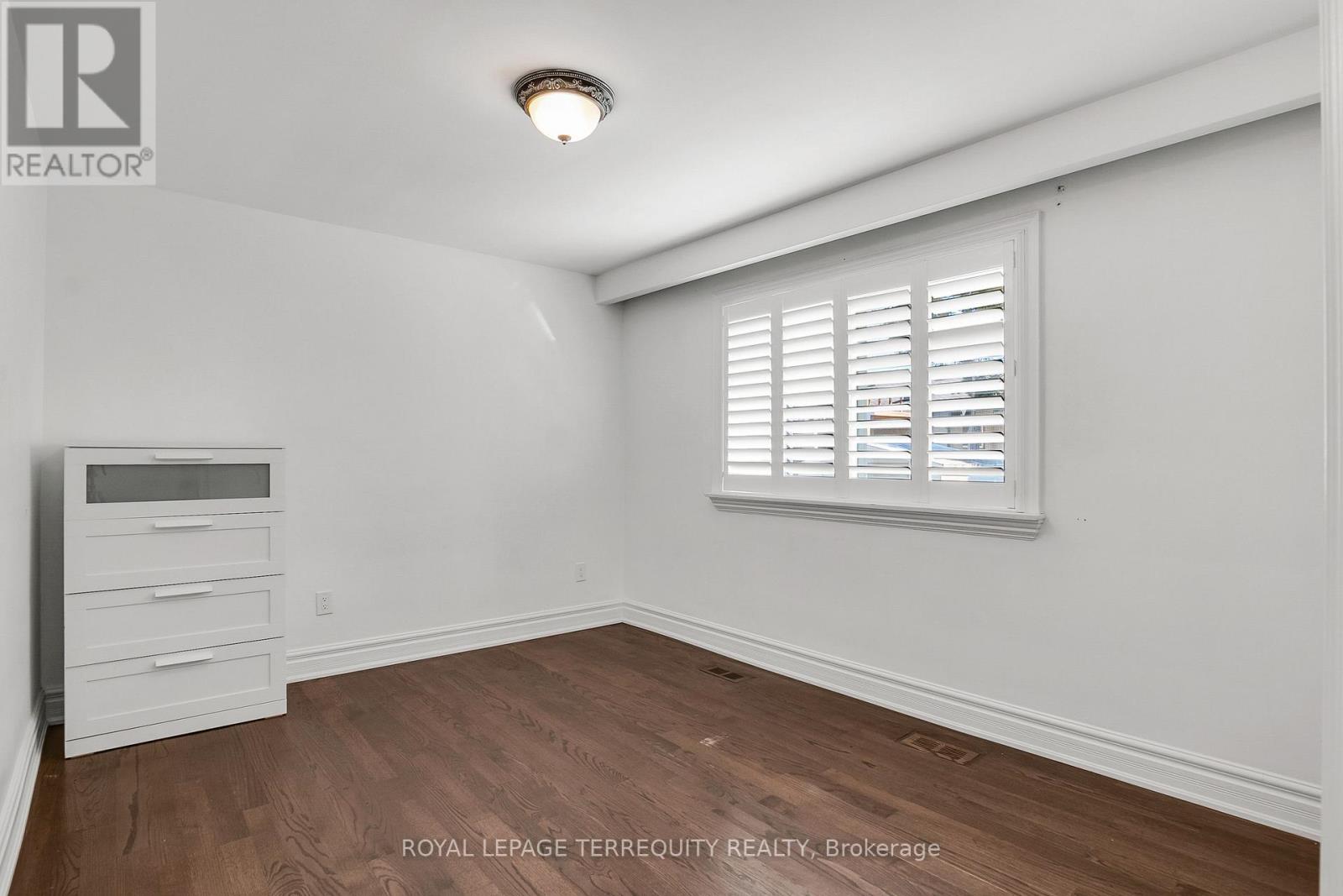 19 Wall Avenue, Toronto, Ontario  M9N 2N6 - Photo 12 - W12439310
