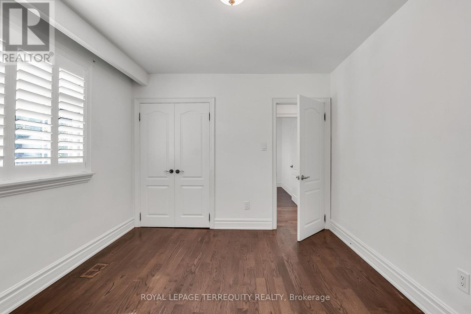 19 Wall Avenue, Toronto, Ontario  M9N 2N6 - Photo 13 - W12439310