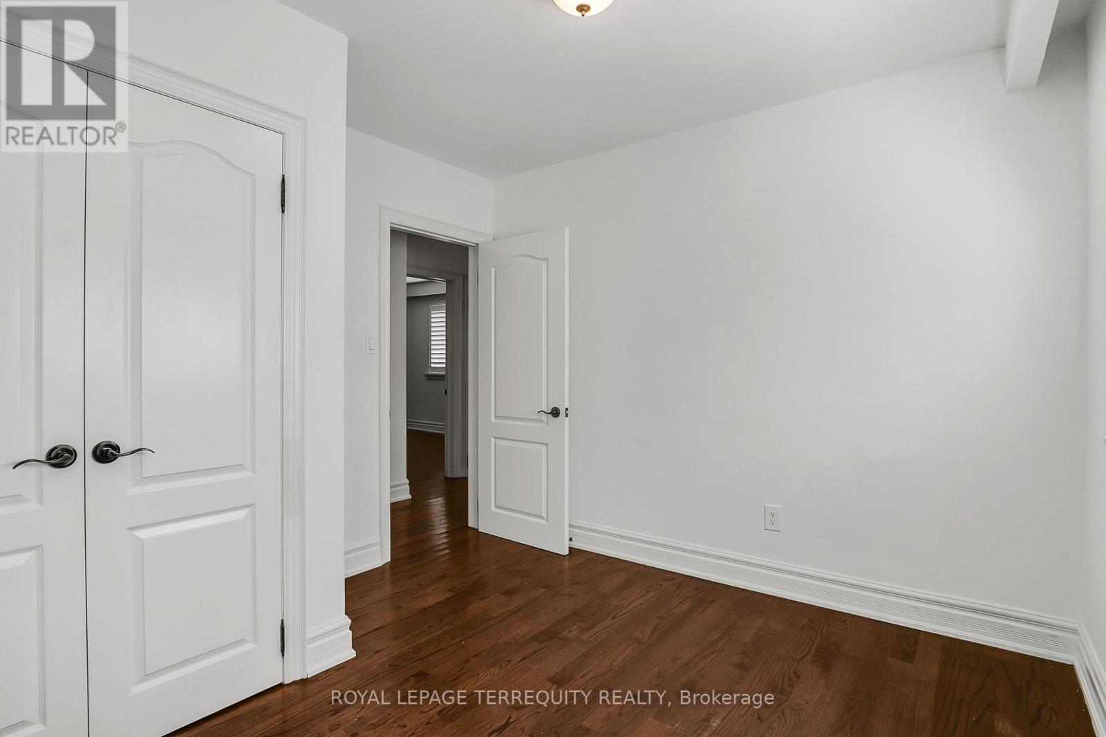 19 Wall Avenue, Toronto, Ontario  M9N 2N6 - Photo 17 - W12439310