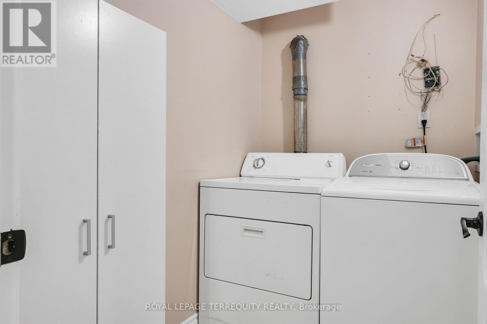 19 Wall Avenue, Toronto, Ontario  M9N 2N6 - Photo 28 - W12439310