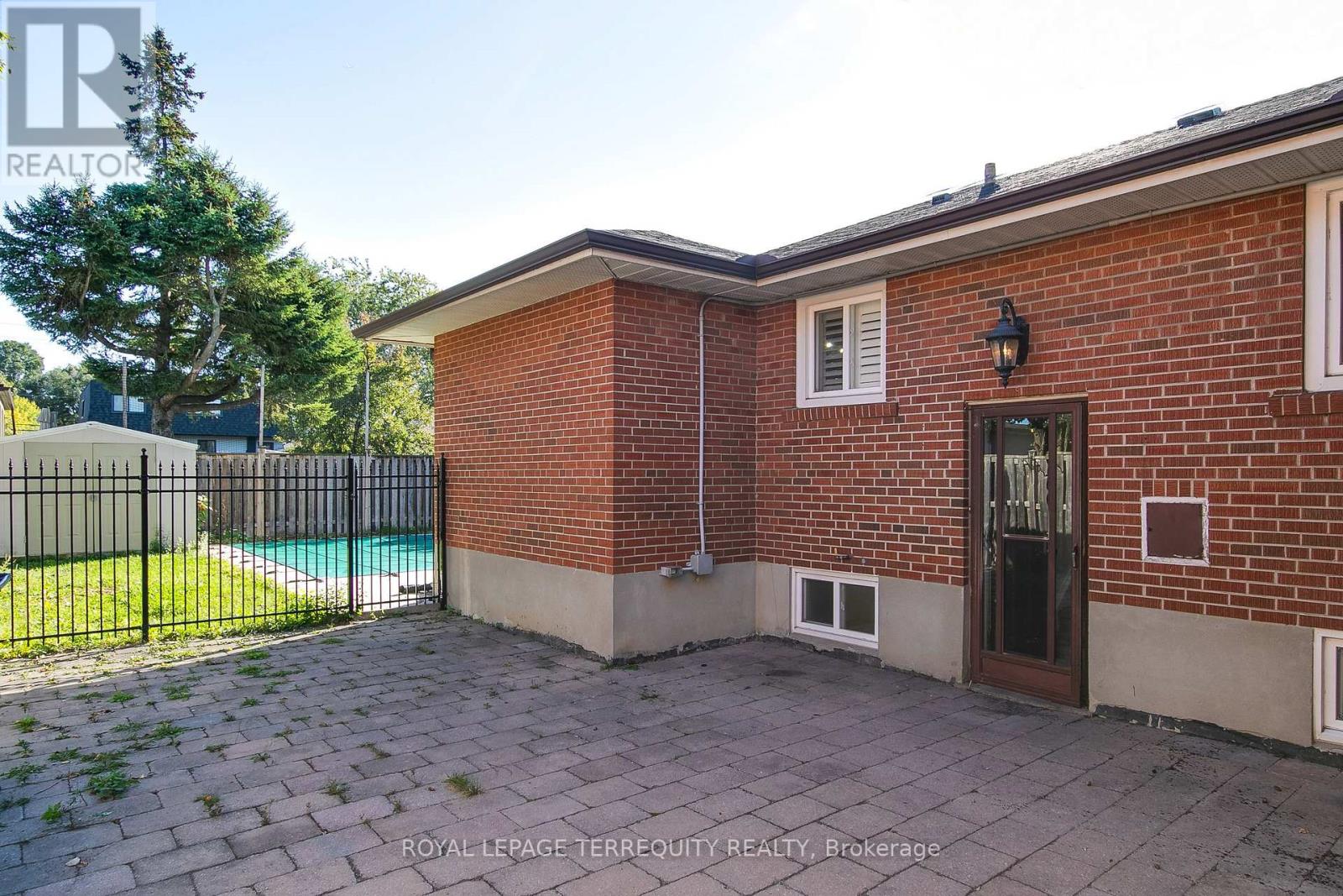 19 Wall Avenue, Toronto, Ontario  M9N 2N6 - Photo 29 - W12439310