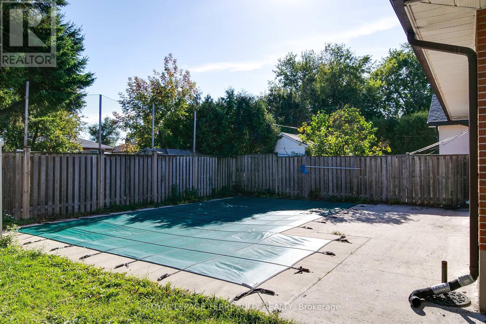 19 Wall Avenue, Toronto, Ontario  M9N 2N6 - Photo 30 - W12439310