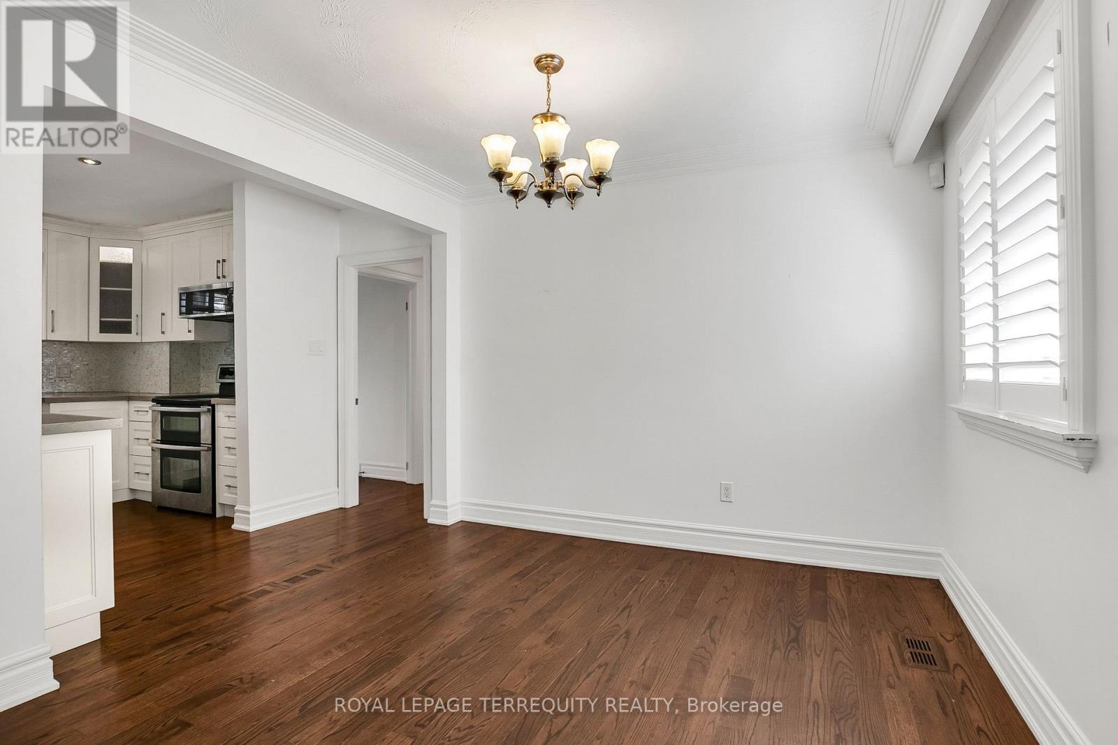 19 Wall Avenue, Toronto, Ontario  M9N 2N6 - Photo 7 - W12439310