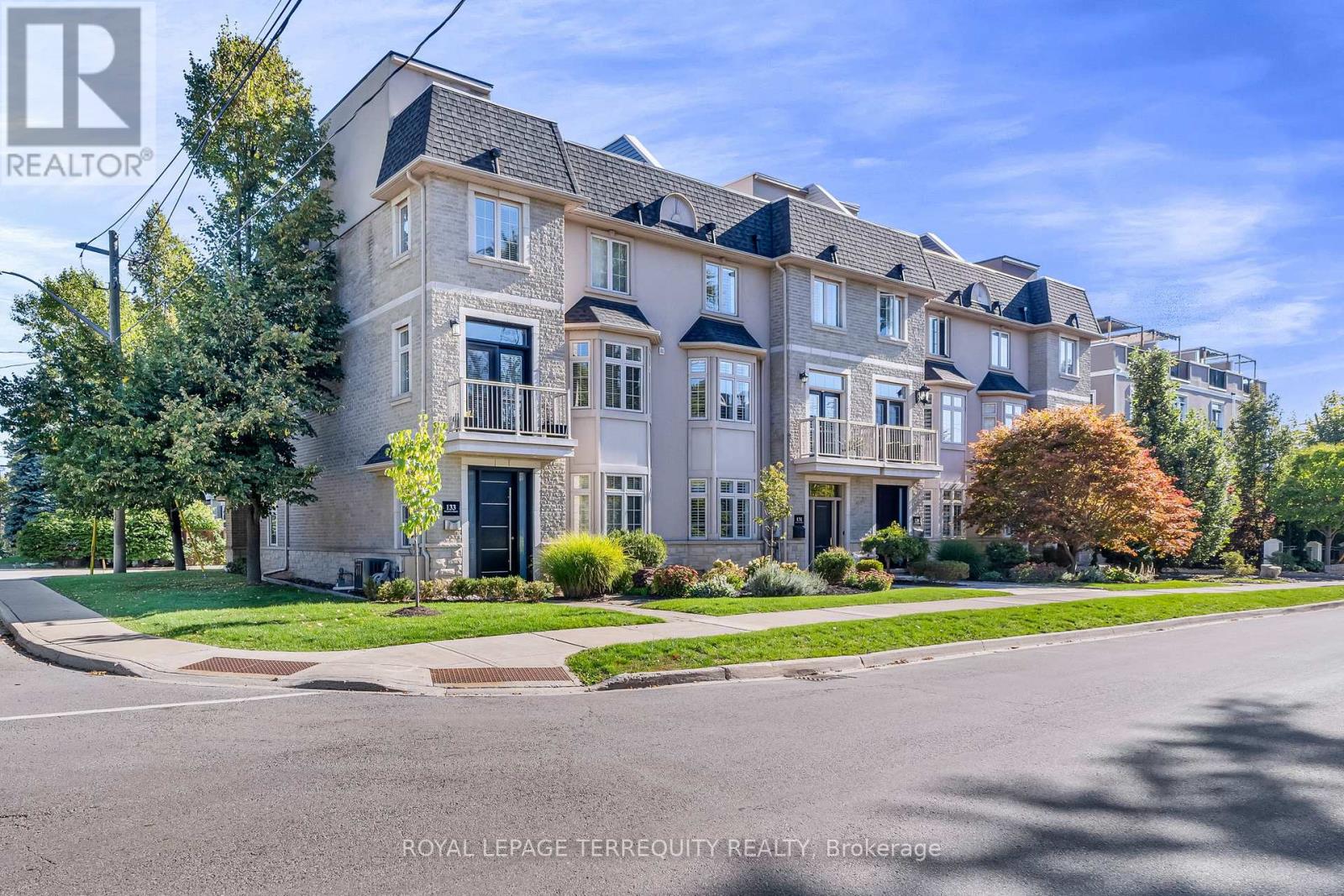 131 NELSON STREET, Oakville, Ontario